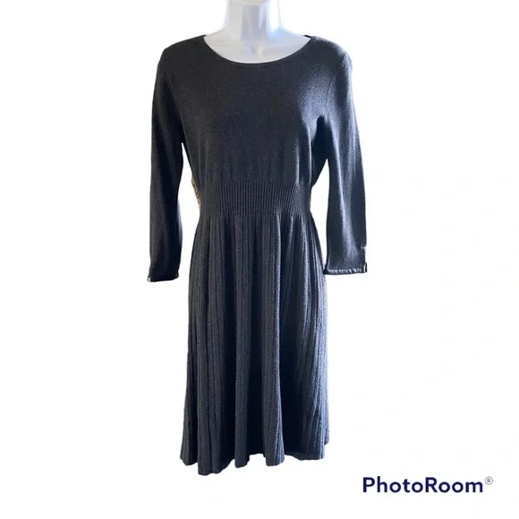 Neiman Marcus, Gray sweater dress, Size Small with faux leather trim at cuffs - Picture 2 of 9
